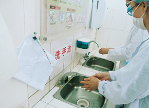 An improved hand-washing area at 広東宝桑園健康食品有限公司