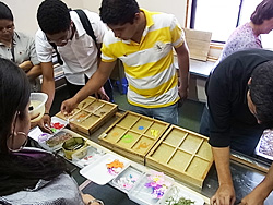 Experiencing making Japanese paper at Nara Ateliers Road