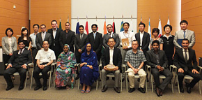 Commemorative photos are taken at JICA Kansai at the closing ceremony. (The writer, Yoko Sakaguchi, is in the back far left)