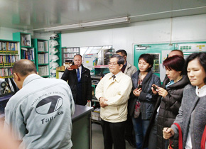 The participants had asked many questions about it during the tour of the offices.