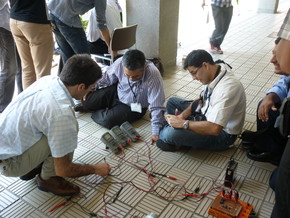 Participants receive practical training by using measuring instruments at Osaka City University