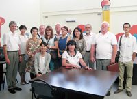 カザフスタンの同窓生の皆さんと訪問したベロフ先生（左端）、PREX 職員。