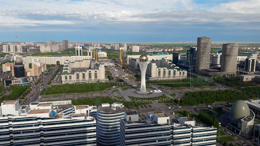 カザフスタン ヌルスルタンの街の風景