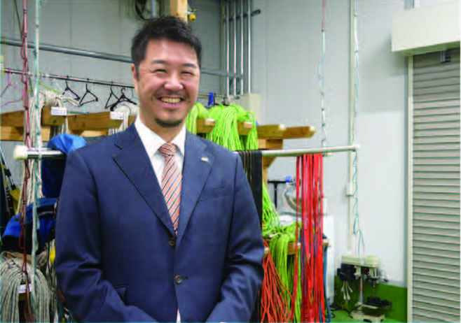 「特殊高所技術 Ninja Tech」で、特殊な重機がなくても足場のない高所の点検・補修が できるように。