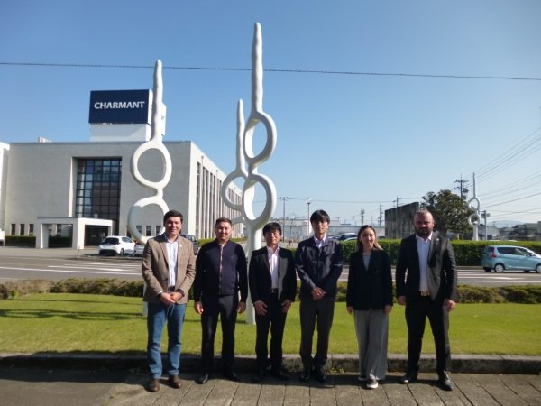メガネの町、鯖江ではシャルマンを訪問し、技術開発力の高さに感銘を受けました。