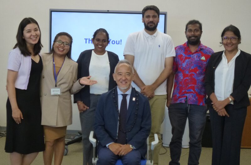 コースリーダー後藤教授と研修員